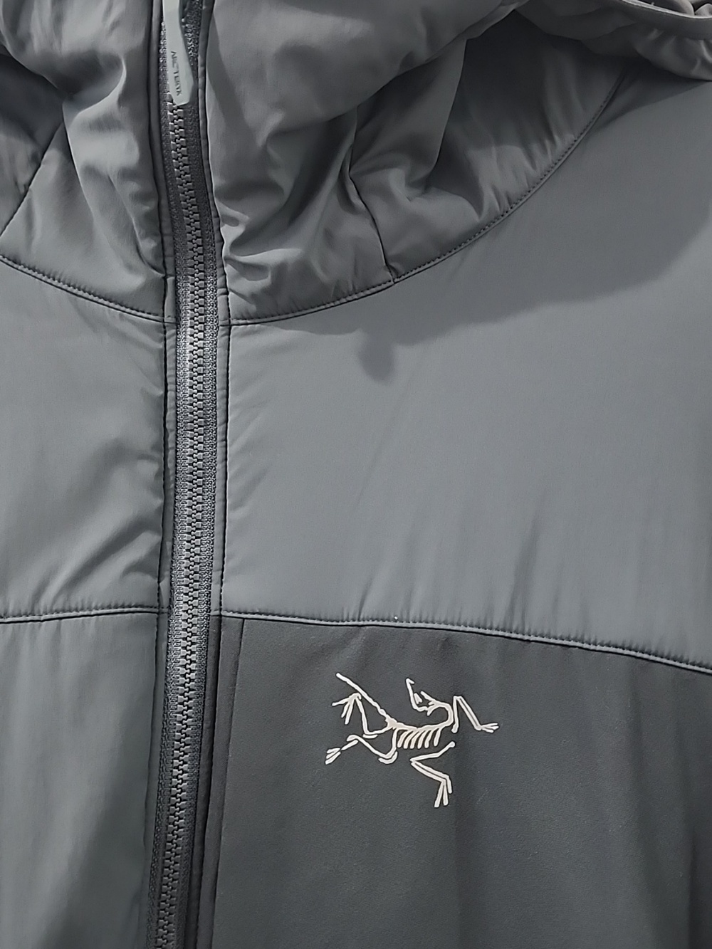 Arc’teryx Proton LT Hoody Jacket - Picture 5 of 16